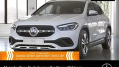 Weiß Gebraucht 2022 Mercedes GLA200 Progressive SUV | 33.990 € (Fairer Preis)