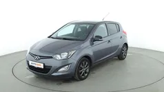 Grau Gebraucht 2014 Hyundai i20 Edition Limousine | 7.390 € (Etwas zu teuer)