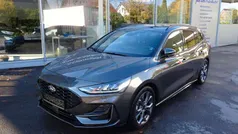 Magneticgrau (metallic) Gebraucht 2024 Ford Focus ST-Line Kombi | 23.385 € (Guter Preis)