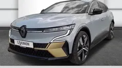 Grau Gebraucht 2024 Renault Mégane Iconic Limousine | 36.890 € (Fairer Preis)