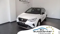 "candy" weiss Gebraucht 2022 Seat Arona FR SUV | 19.700 € (Fairer Preis)