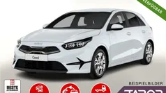 Weiss Neu 2025 Kia Ceed Comfort Limousine | 21.948 € (Fairer Preis)