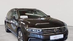 Mangangrau metallic Gebraucht 2021 VW Passat GTE Kombi | 19.590 € (Fairer Preis)