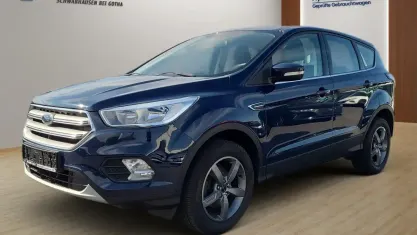 Gebraucht Ford Kuga Trend 120 PS (88 kW) 2019 Blau SUV