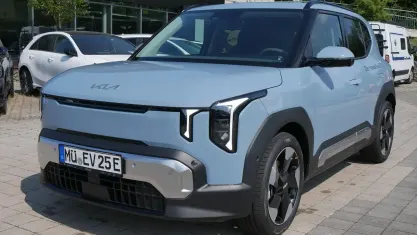 Gebraucht Kia EV2 Earth 108 kW (147 PS) 2026 Frostblau SUV