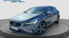 Grau Gebraucht 2018 Volvo V40 R-Design Kombi | 16.440 € (Fairer Preis)