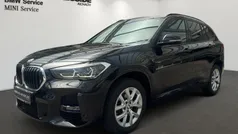 Black sapphire metallic (schwarz) Gebraucht 2019 BMW X1 M Sport SUV | 26.500 € (Fairer Preis)