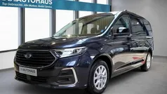 Blau Gebraucht 2023 Ford Grand Tourneo Connect Titanium Van / Kleinbus | 28.630 € (Fairer Preis)