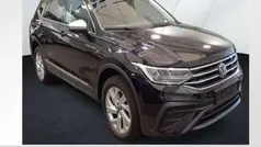 Deep black perleffekt Gebraucht 2024 VW Tiguan Allspace Life SUV | 34.880 € (Guter Preis)