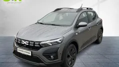 Dolomitgrau metallic Neu 2025 Dacia Sandero Expression Kleinwagen | 19.079 € (Fairer Preis)