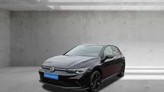 Gebraucht 2024 VW Golf VIII R-line Limousine | 32.900 € (Fairer Preis)