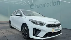 Weiß Gebraucht 2022 Kia Ceed Sportswagon Spirit Kombi | 24.980 € (Fairer Preis)