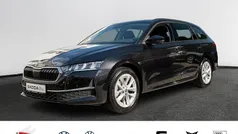 Schwarz Gebraucht 2024 Skoda Octavia Selection Limousine | 30.990 € (Fairer Preis)