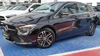 Gebraucht Mercedes B200 Progressive 163 PS (119 kW) 2025 Metalliclack kosmosschwarz Kleinwagen