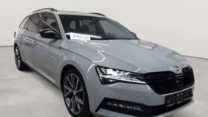 Gebraucht Skoda Superb SportLine 190 PS (139 kW) 2021 Stahlgrau uni Kombi