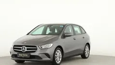Metalliclack mountaingrau Gebraucht 2020 Mercedes B250e Van / Kleinbus | 21.850 € (Superpreis)