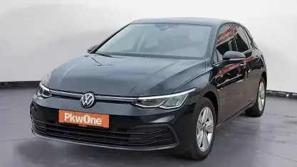Gebraucht VW Golf VIII Life 131 PS (96 kW) 2022 Schwarz Limousine