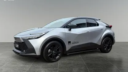 Usata Toyota C-HR 140 CV (102 kW) 2025 Argento SUV