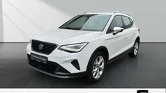 Weiss Gebraucht 2024 Seat Arona FR SUV | 22.990 € (Fairer Preis)