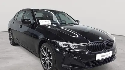 Gebraucht BMW 320 Sport Line 190 PS (139 kW) 2023 Schwarz uni Limousine