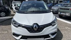 Weiß / schwarz Gebraucht 2022 Renault Grand Scénic IV Techno Van / Kleinbus | 18.750 € (Fairer Preis)
