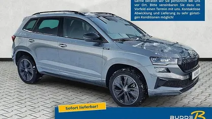 Graphitegrau metallic Neu 2025 Skoda Karoq SportLine SUV | 33.750 € (Guter Preis)