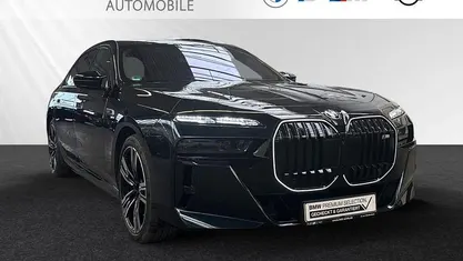 Gebraucht 2025 BMW i7 Comfort Edition Limousine | 138.800 €