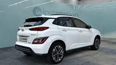 Weiß Gebraucht 2022 Hyundai Kona SUV | 20.749 € (Fairer Preis)