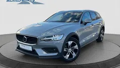 Gebraucht 2023 Volvo V60 CC Plus Kombi | 41.460 € (Fairer Preis)