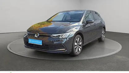 Gebraucht VW Golf VIII Life 110 PS (80 kW) 2024 Limousine