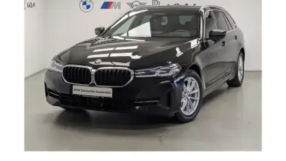 Gebraucht BMW 520 Sport Line 190 PS (139 kW) 2023 Schwarz Kombi