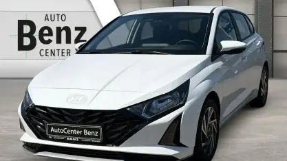 Gebraucht Hyundai i20 Trend 101 PS (74 kW) 2025 Weiß Kleinwagen
