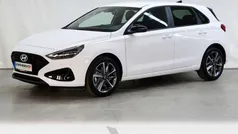 Weiß Gebraucht 2025 Hyundai i30 Advantage Limousine | 25.390 € (Guter Preis)