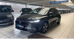 Grau Gebraucht 2023 Ford Focus Active X Limousine | 22.481 € (Guter Preis)