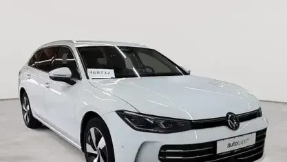 Gebraucht VW Passat Business 150 PS (110 kW) 2024 Pure white Kombi