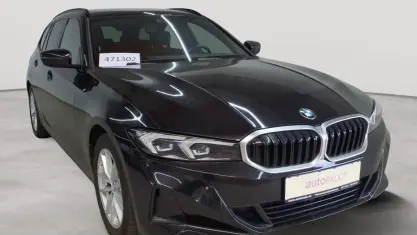 Gebraucht BMW 318 Sport Line 150 PS (110 kW) 2023 Saphirschwarz metallic Kombi