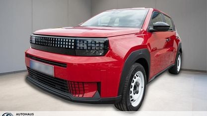 Gebraucht Fiat Grande Panda Red 83 kW (113 PS) 2025 Rot Kleinwagen