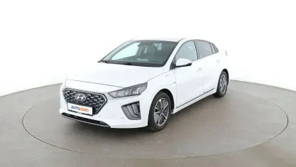 Gebraucht Hyundai Ioniq Premium 141 PS (103 kW) 2020 Weiß Kleinwagen