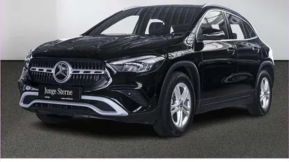 Gebraucht Mercedes GLA200 163 PS (119 kW) 2024 Unilack nachtschwarz SUV
