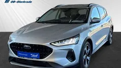 Polarsilber metallic Gebraucht 2024 Ford Focus Active X Limousine | 25.990 € (Superpreis)