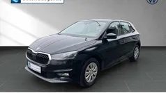 Grau Gebraucht 2025 Skoda Fabia Essence Limousine | 17.560 € (Fairer Preis)