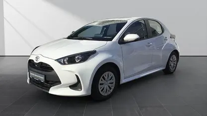 Weiß Gebraucht 2023 Toyota Yaris Comfort Kleinwagen | 14.590 € (Fairer Preis)