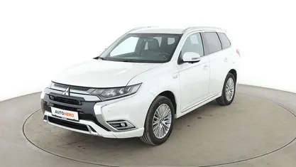 Gebraucht Mitsubishi Outlander P-HEV Edition 2018 Weiß SUV