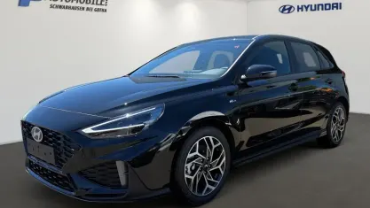 Neu Hyundai i30 N Line 150 PS (110 kW) 2026 Schwarz Limousine