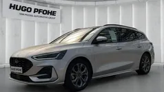 Silber Gebraucht 2023 Ford Focus ST-Line Kombi | 25.595 € (Fairer Preis)