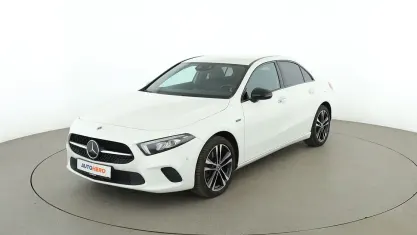 Gebraucht Mercedes A250 Progressive 218 PS (160 kW) 2020 Weiß Limousine