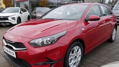 Nowe Kia Ceed Vision 140 KM (102 kW) 2025 Czerwony Hatchback