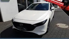Weiß Gebraucht 2022 Mazda 3 Selection Limousine | 18.490 € (Fairer Preis)