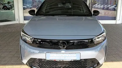 Grau Gebraucht 2024 Opel Corsa Limousine | 15.989 € (Fairer Preis)