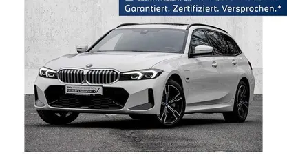 Gebraucht BMW 330e M Sport 292 PS (214 kW) 2022 Weiß Kombi